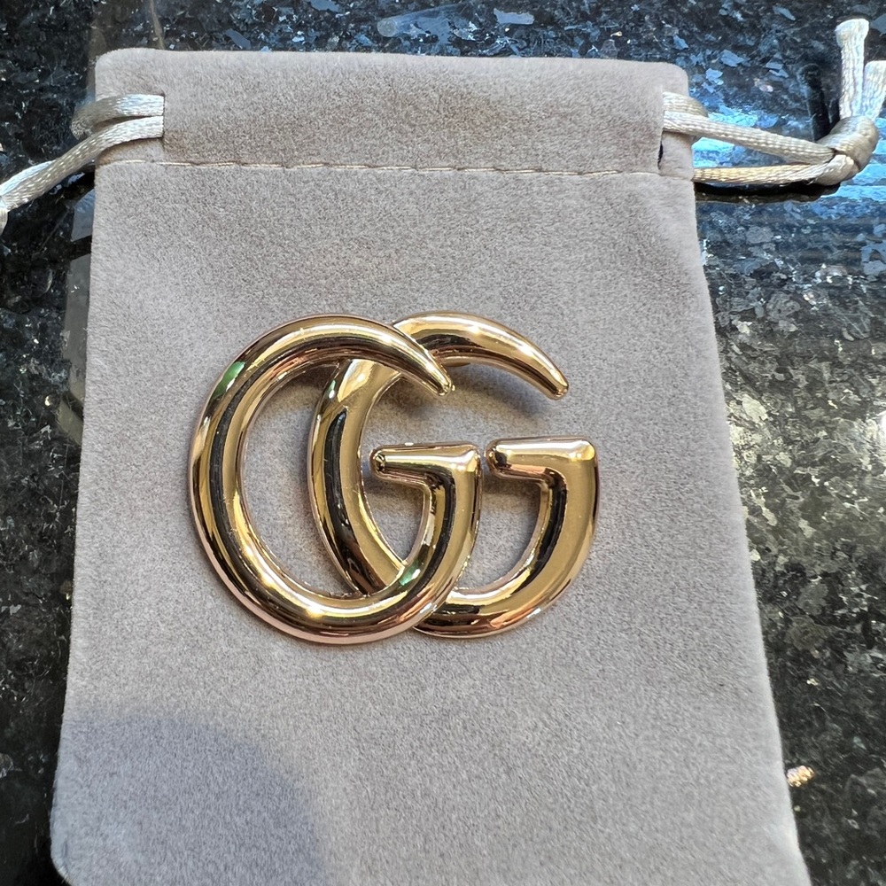 Designer, GG brooch